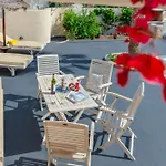 Theros Santorini Semesterbostad Kamári