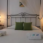 Theros Santorini Semesterbostad Kamári