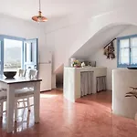 Semesterbostad Theros Santorini Kamári