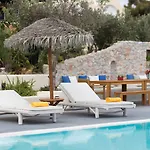 Nyaraló Theros Santorini Kamári