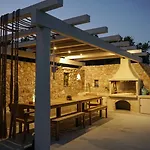 Semesterbostad Theros Santorini *