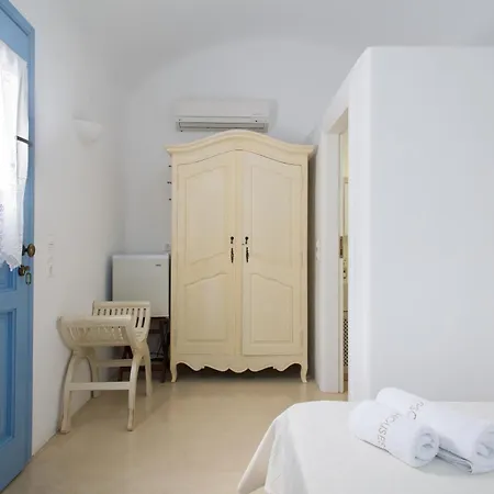 Theros Santorini Hébergement de vacances Kamári