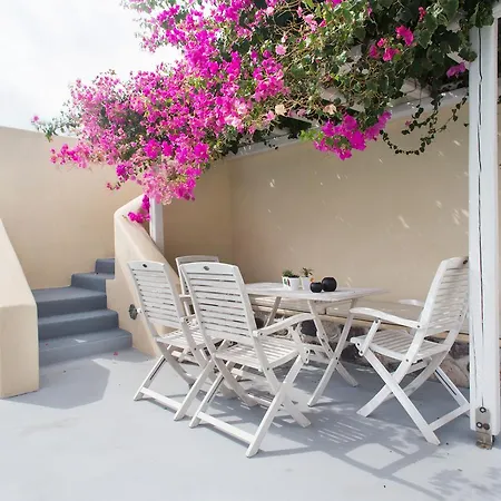 Сasa de vacaciones Theros Santorini Kamári