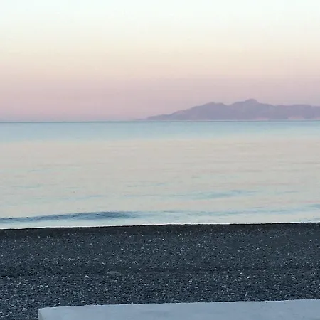 Theros Santorini * Kamári