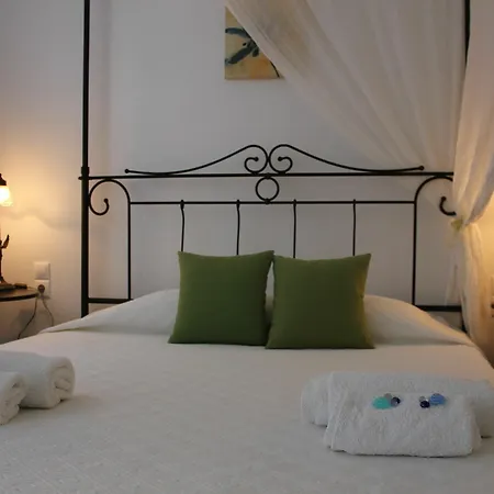 Theros Santorini Kamári