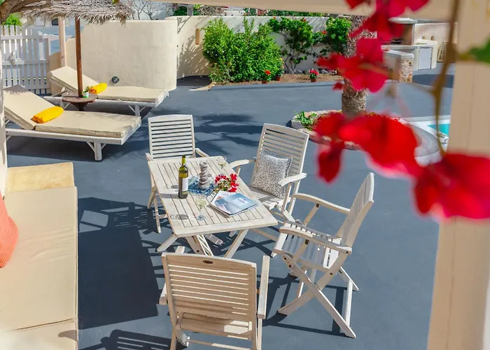 Theros Houses Santorini Holiday home Kamari (Santorini)