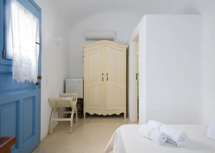 Theros Houses Santorini Holiday home Kamari (Santorini)