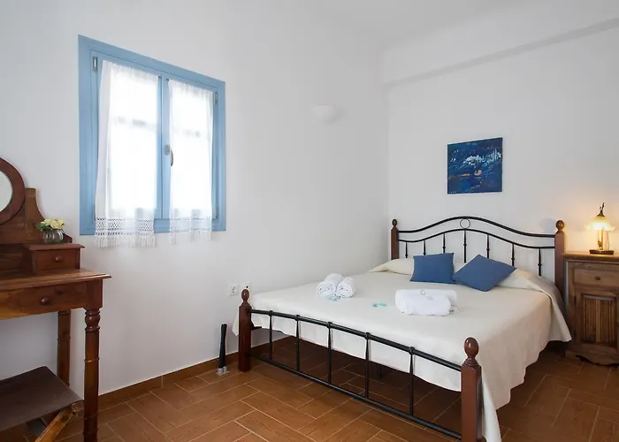 Theros Houses Santorini Holiday home Kamari (Santorini)