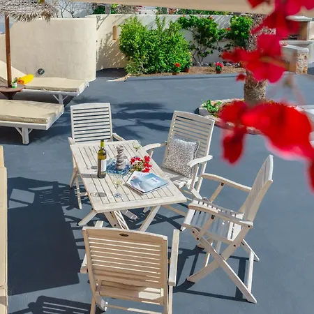 Theros Santorini Casa de Férias Kamári
