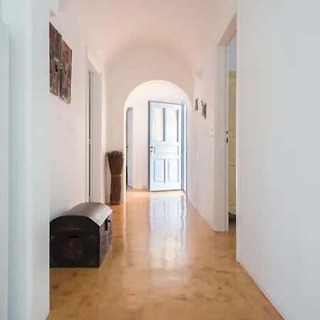 Theros Santorini Kamári