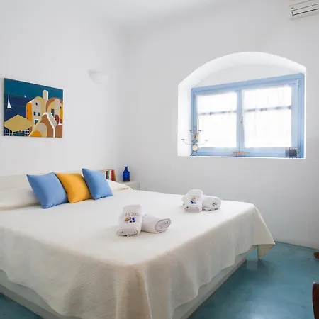 Theros Houses Santorini Kamari (Santorini)