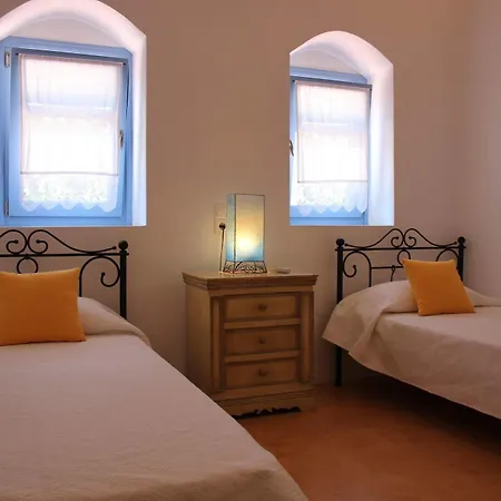 Theros Houses Santorini Holiday home *